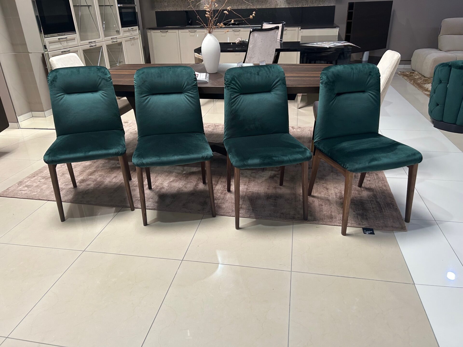 moderne-stolicky-connubia-akcia-50%